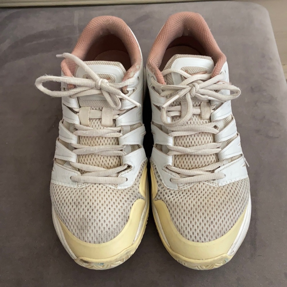 Nike Court tennis shoes Women’s size 8.5